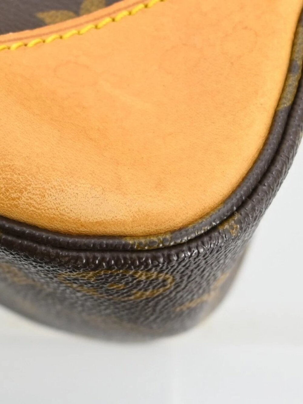 LOUIS VUITTON MONOGRAM BOULOGNE 35 SHOULDER BAG - Picture 5 of 16